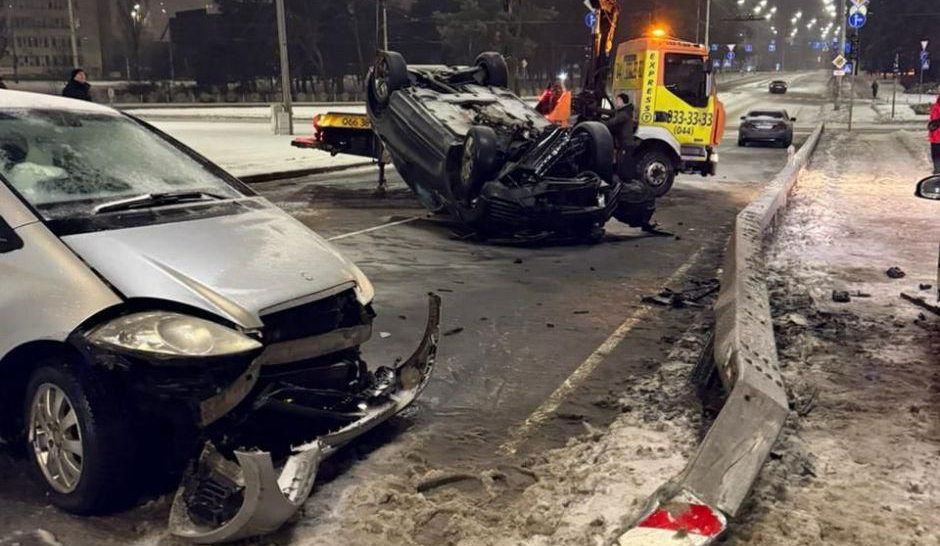 Боротьба з ожеледицею у Києві: керівникам комунальних служб вручили підозри