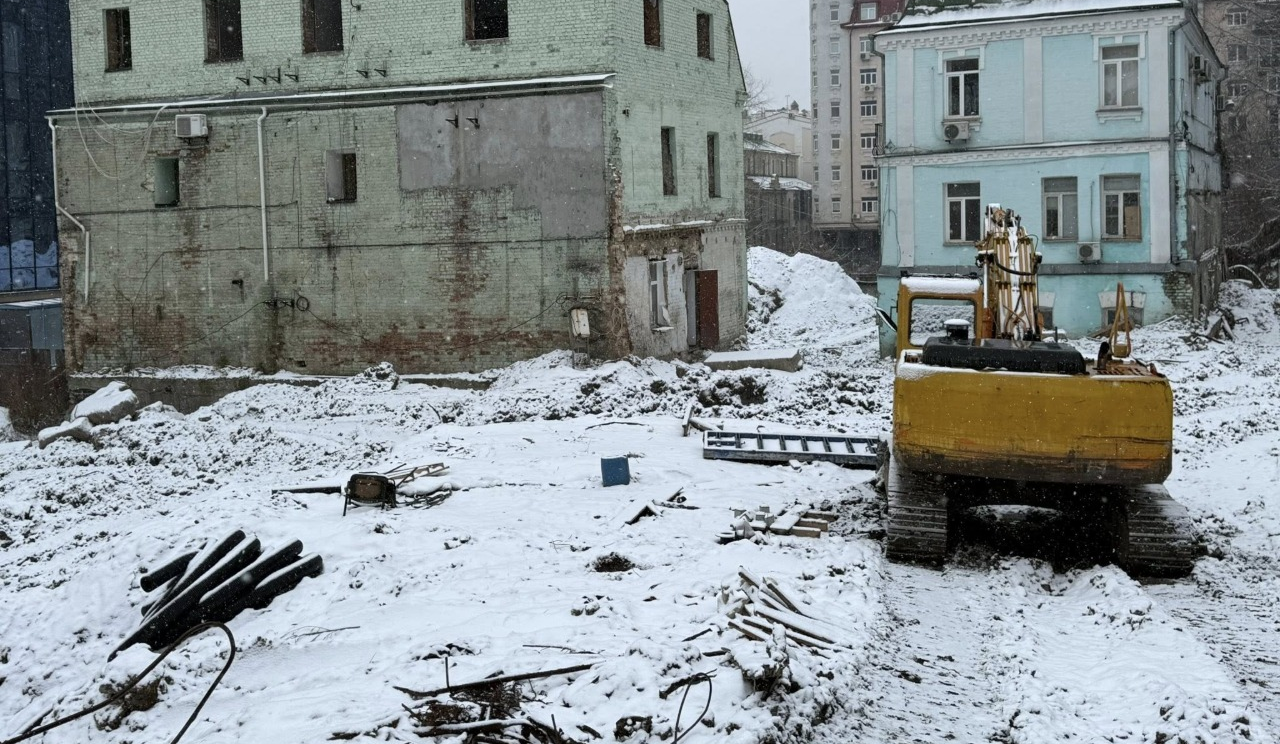 На місці Поліцейської дільниці на Подолі хочуть звести офісний центр — активіст