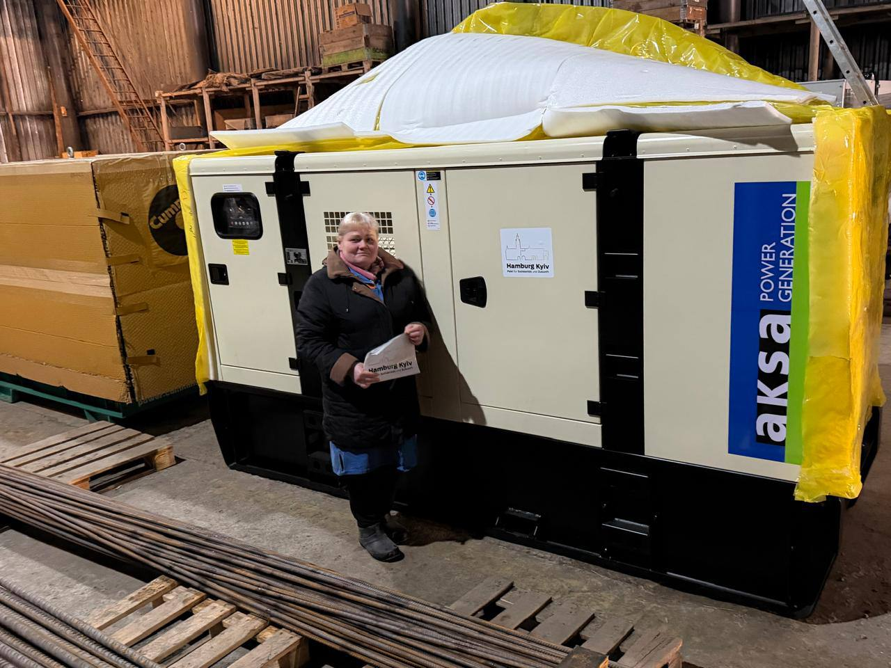 Допомога від міста-побратима: Гамбург передав Києву генератори