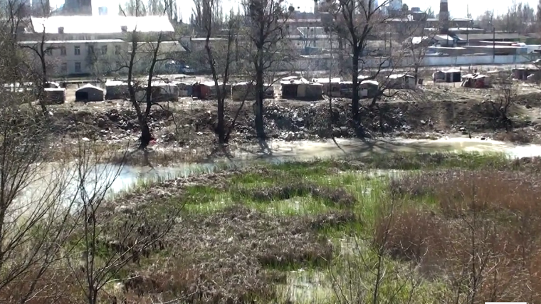 В сети показали, как цыгане живут на мусорных свалках (фото, видео)