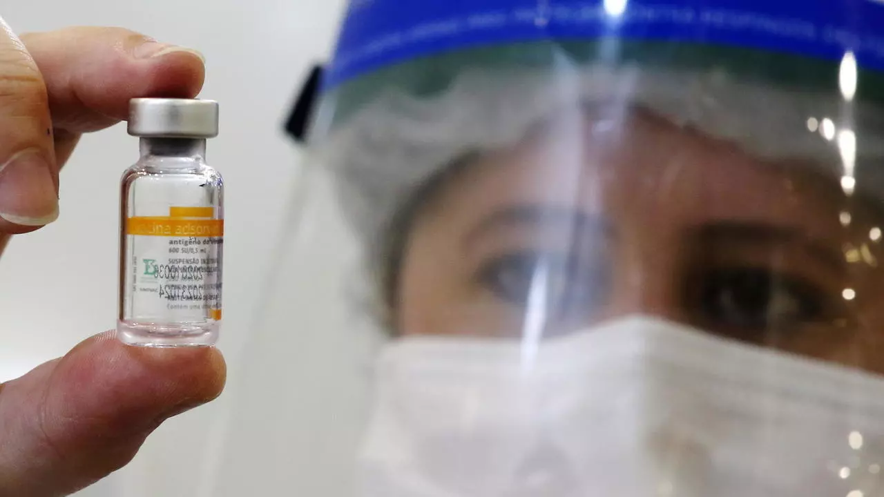 Когда китайскую вакцину от COVID-19 доставят в Украину