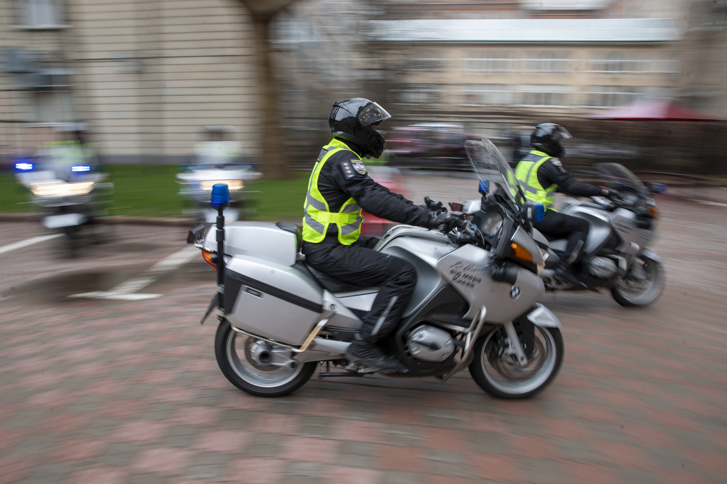 Патрульній поліції Києва передали 11 мотоциклів BMW, які отримали в якості допомоги від Баварії