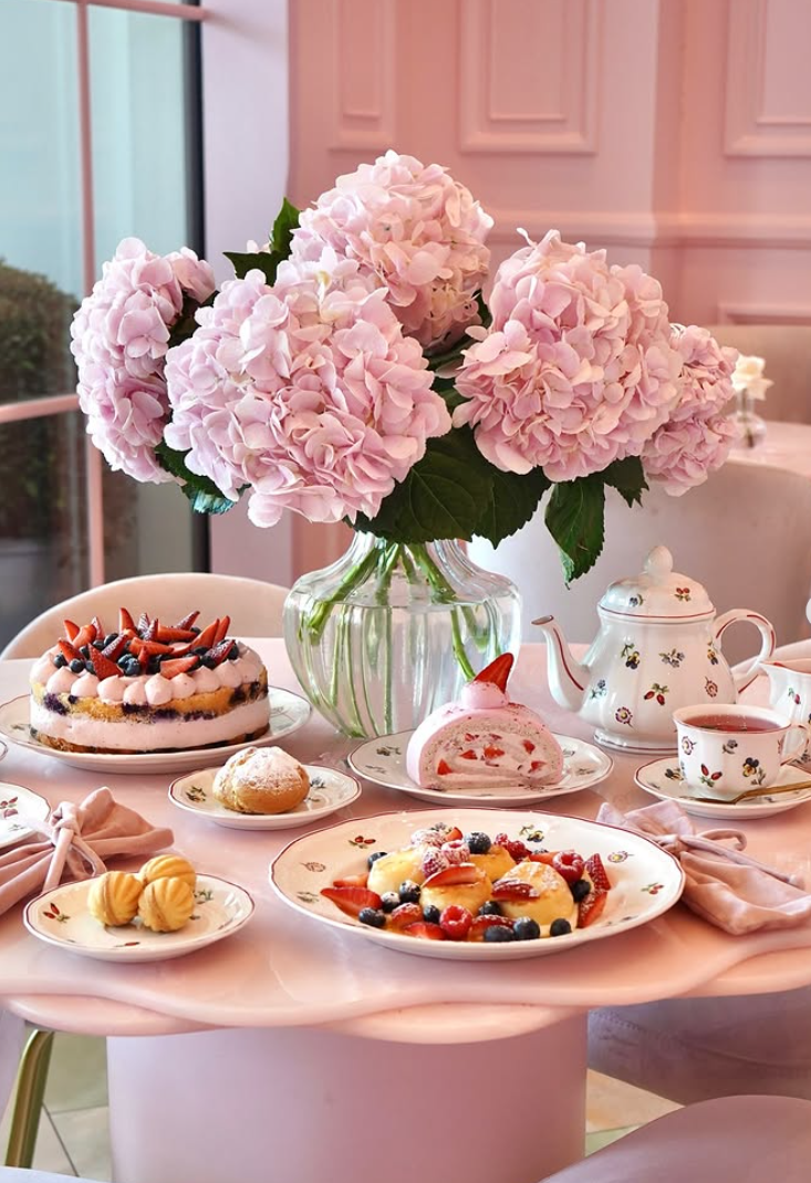 У Києві відкрилася нова кондитерська Namelaka на Великій Васильківській