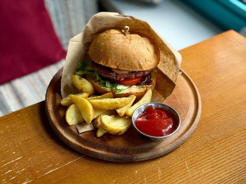 Пісне меню 2026 року у ресторанах та кафе Києва: що пропонують і які ціни