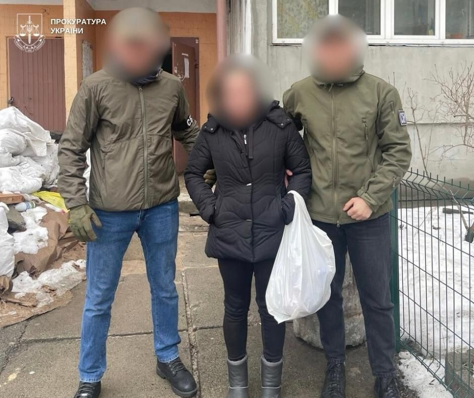 У Києві затримали жінку, яка на замовлення рф знімала наслідки ударів по ТЕЦ