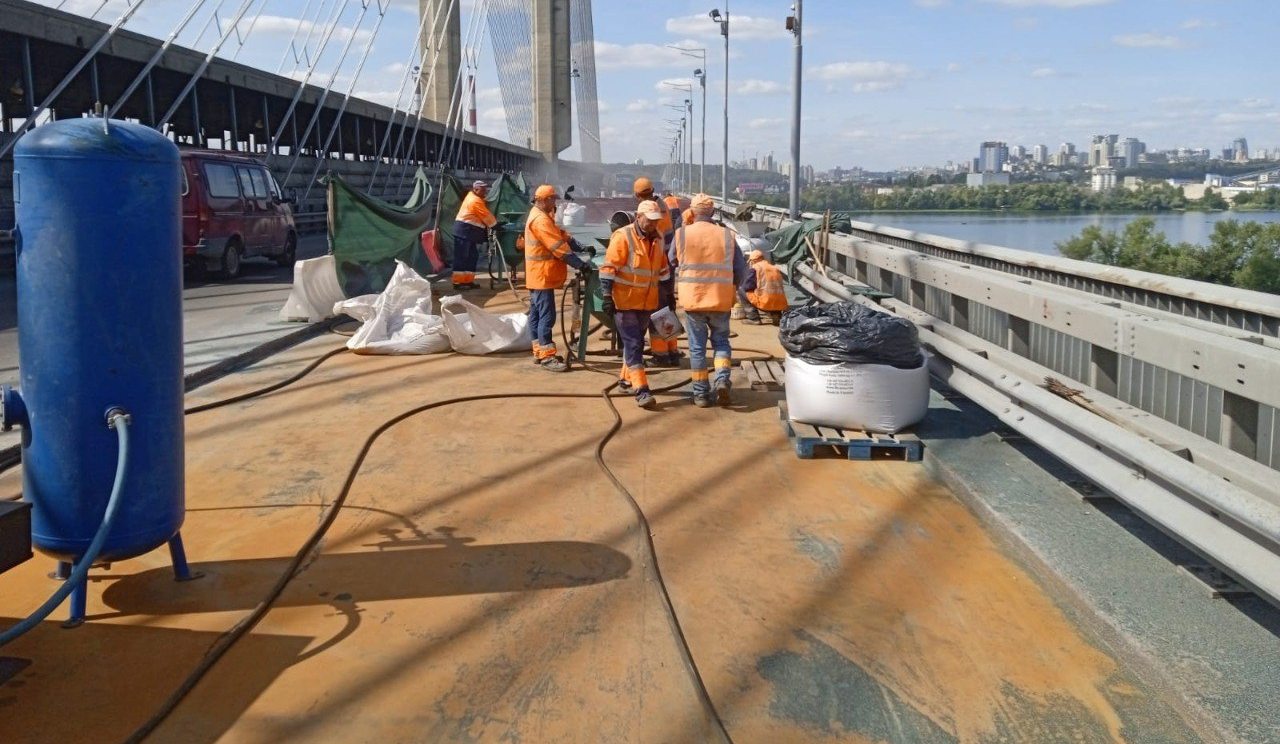 Ремонт аварійних ділянок: де і коли у столиці обмежуватимуть рух транспорту