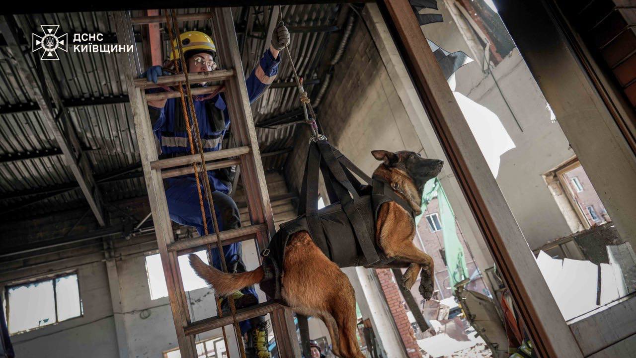 На Київщині триває ліквідація наслідків обстрілу 14 березня