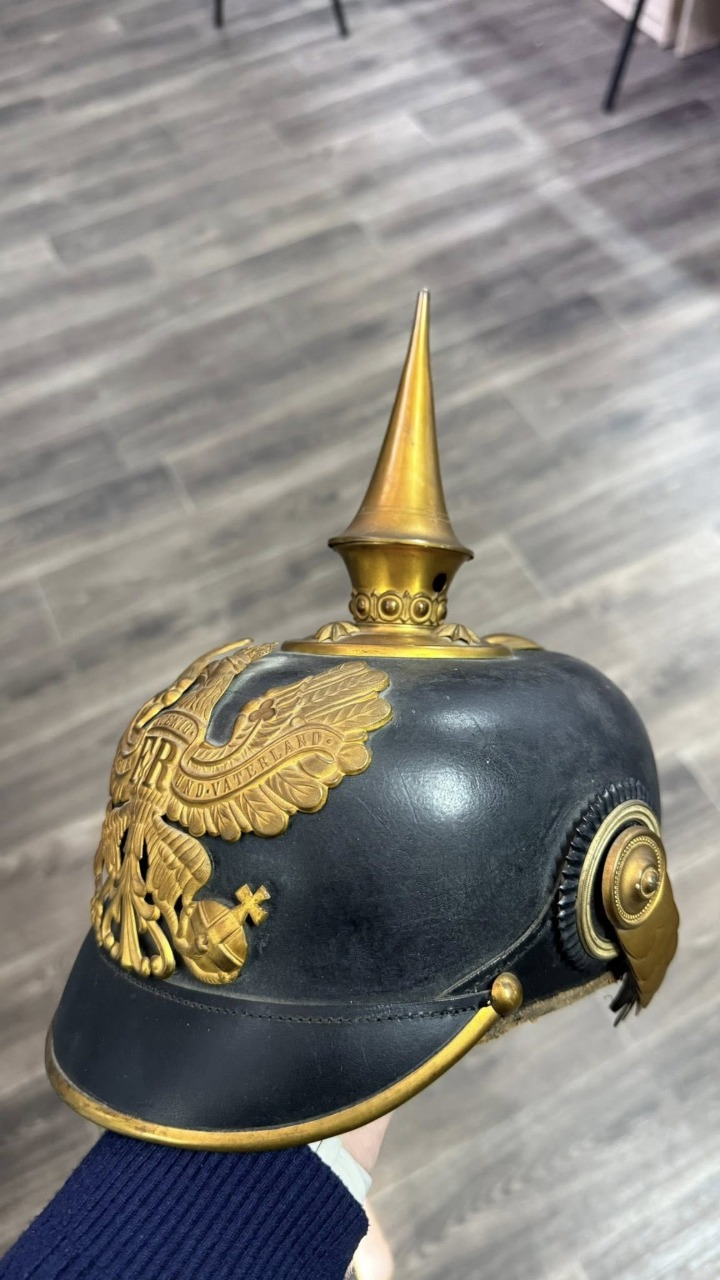 Київські митники врятували шолом прусського офіцера від незаконної відправки за кордон: фото