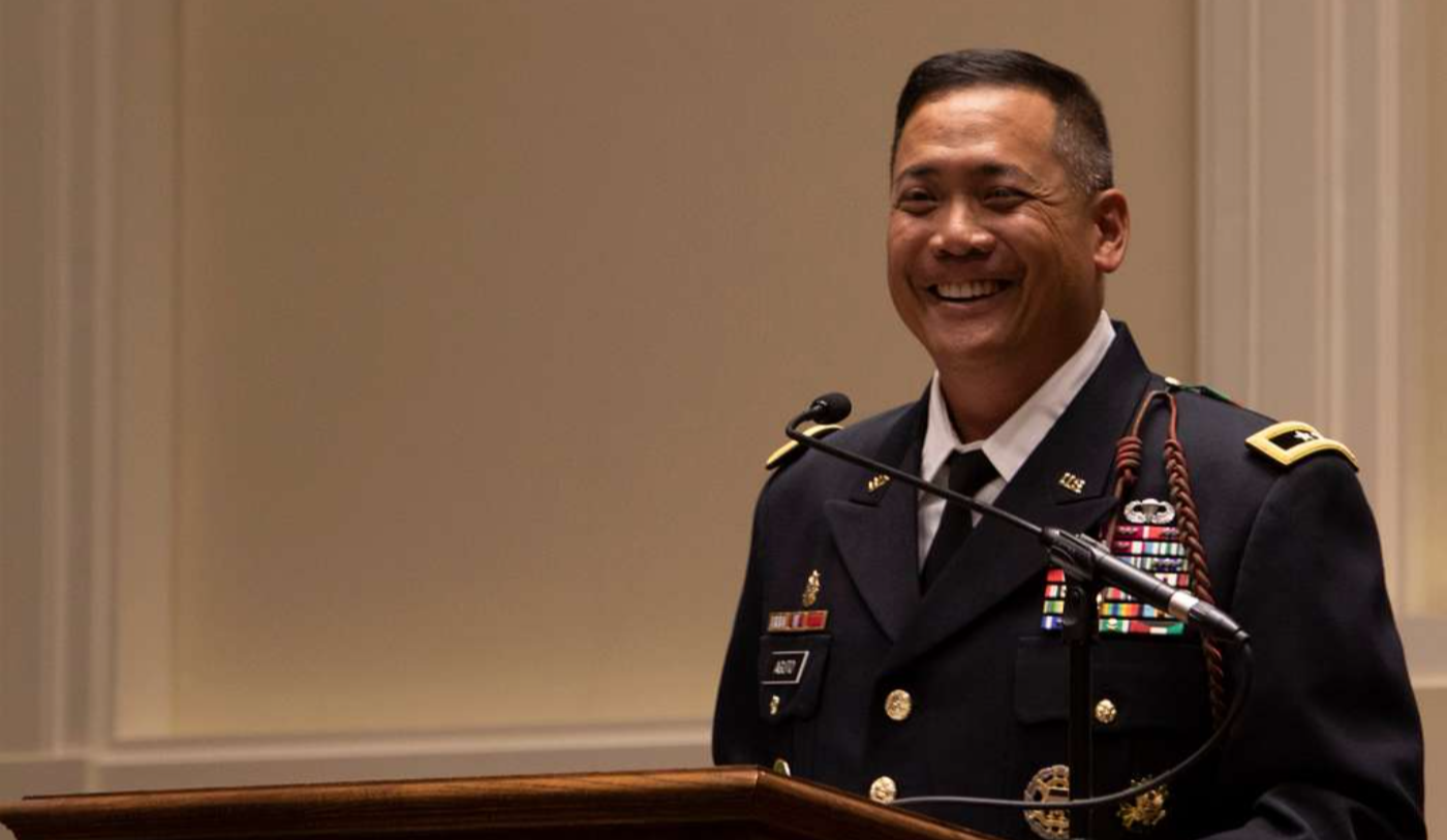 Чача, струс мозку та втрачені секретні карти: деталі візиту генерала США до Києва