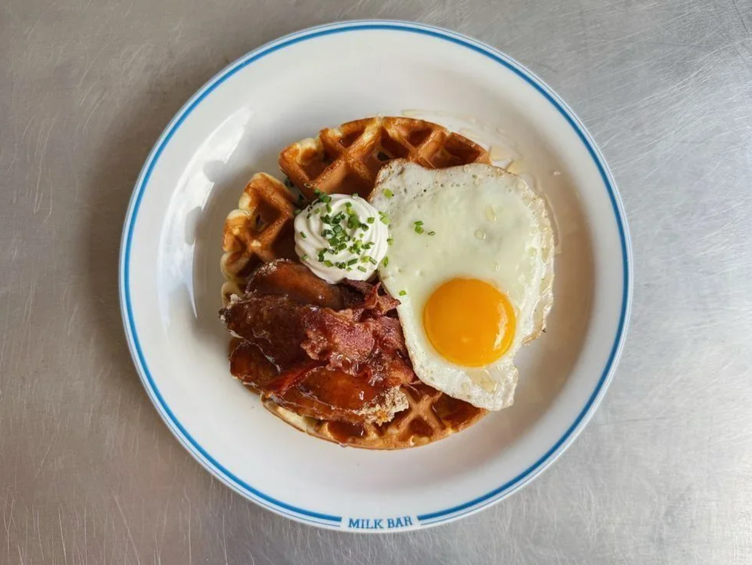 Бельгійські вафлі в Milk Bar