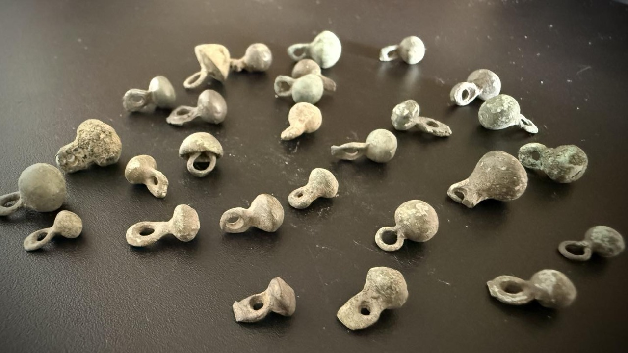 Київські митники врятували старовинні археологічні пам’ятки, які намагалися відправити за кордон