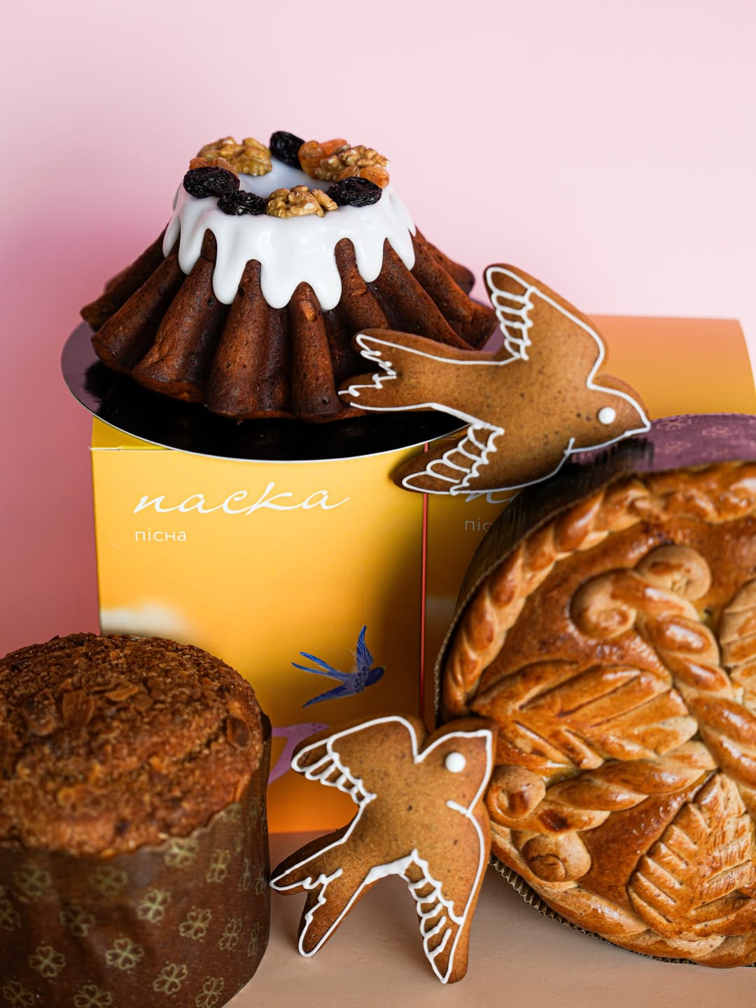 Де у Києві замовити паску до Великодня 2026 року: заклади, меню та ціни