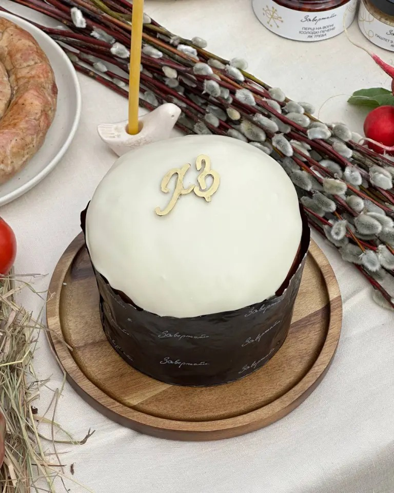 Де у Києві замовити паску до Великодня 2026 року: заклади, меню та ціни