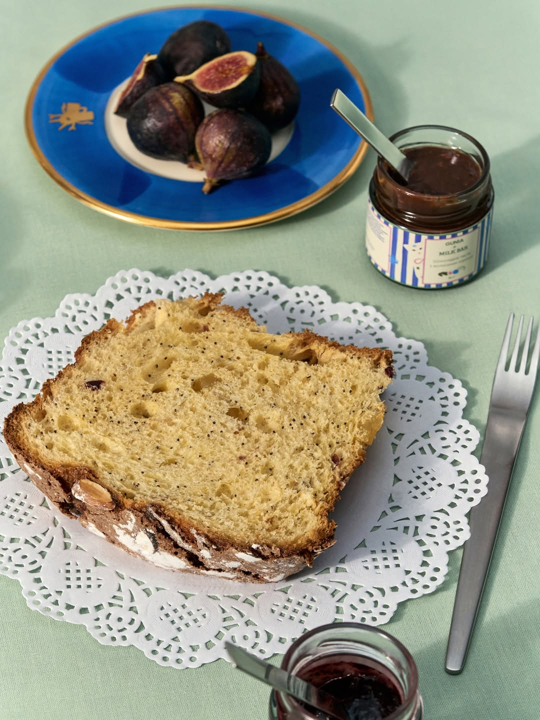 Де у Києві замовити паску до Великодня 2026 року: заклади, меню та ціни