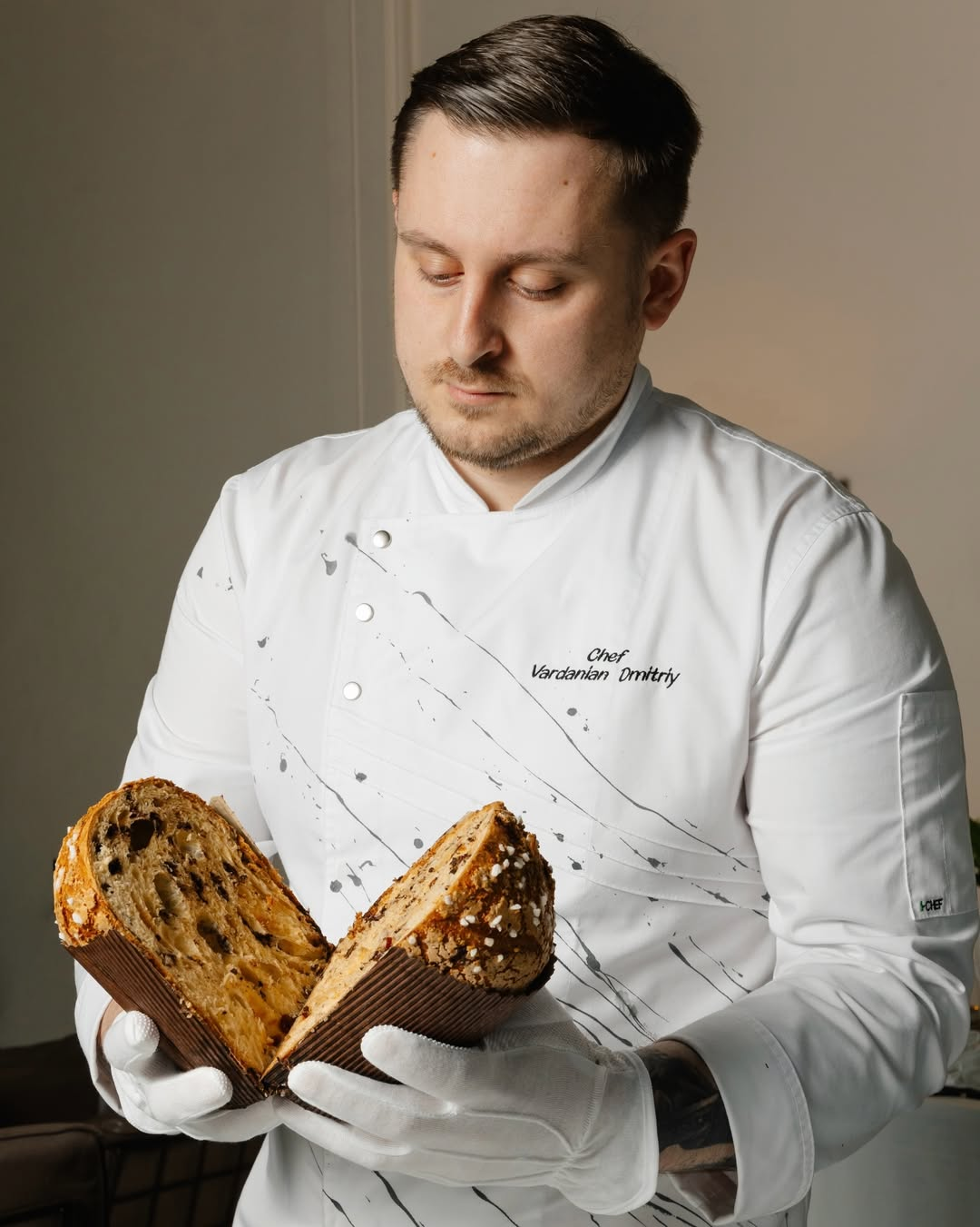 Де у Києві замовити паску до Великодня 2026 року: заклади, меню та ціни