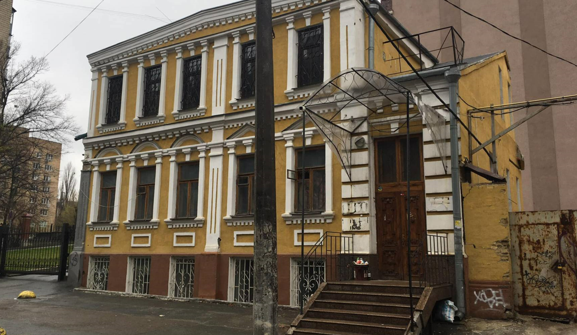 Садиба Зеленських під загрозою: забудовник подав документи про нецінність будівлі до КМДА