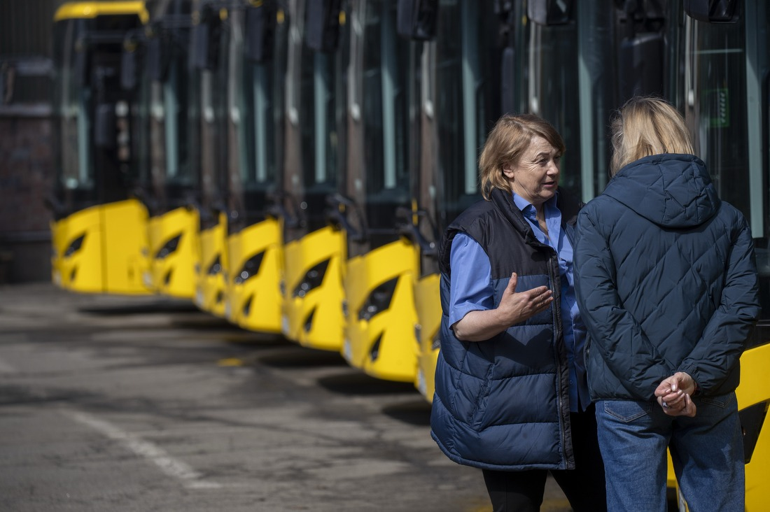 З пандусами і кондиціонуванням: 20 нових автобусів вийшли на столичні маршрути