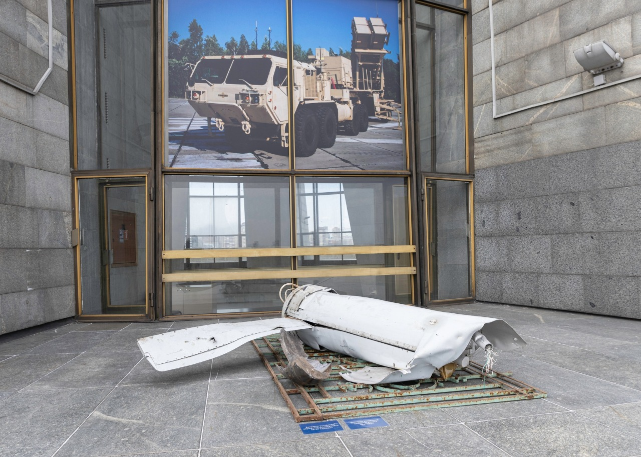 У Києві відкрили виставку про боротьбу за українське небо на початку повномасштабного вторгнення