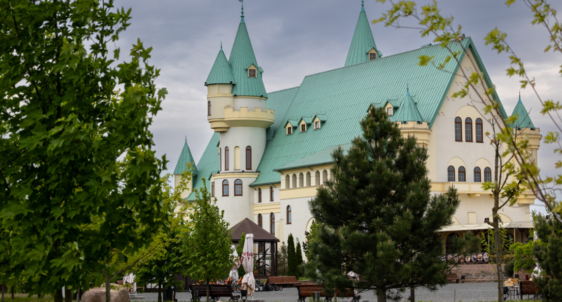 Зоопарк "XII Місяців"