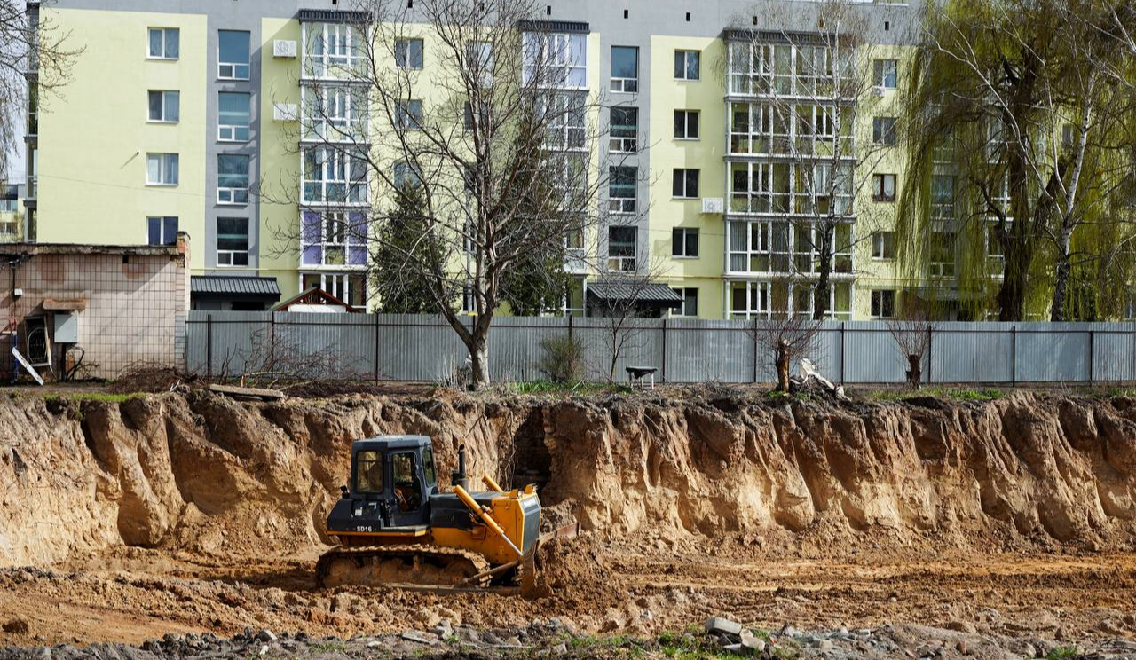 Для мешканців військового містечка у Гостомелі почали зводити нове житло