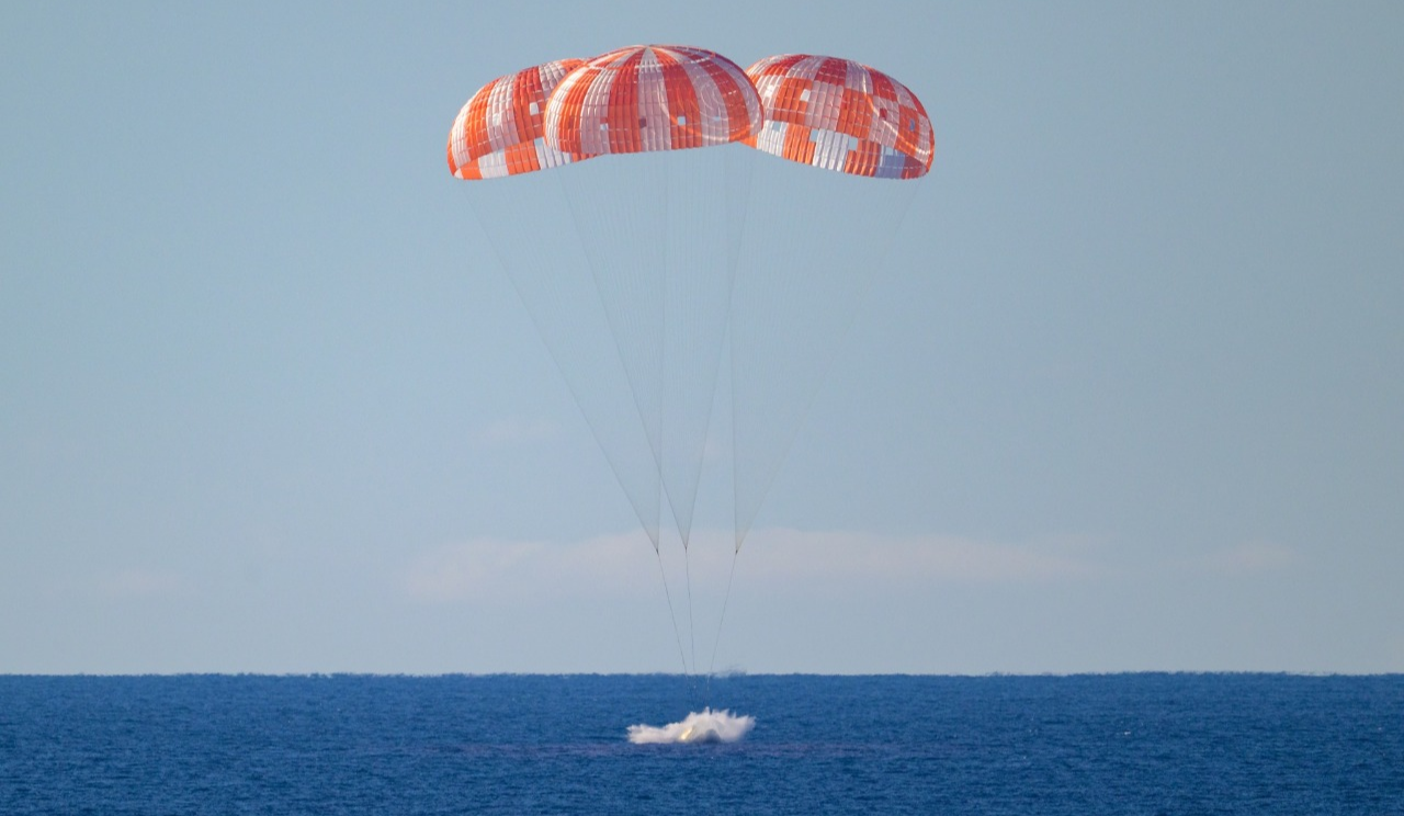 Екіпаж місії Artemis II успішно повернувся на Землю