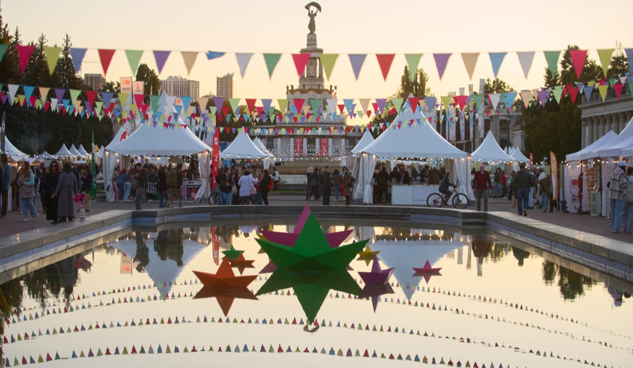 Павлюк, Jamala, Байдак, Астафʼєва та інші: гід фестивалем "Книжкова країна. Кольорова"