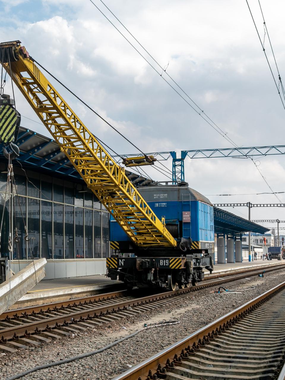 На Центральному вокзалі Києва перебудовують платформу На Центральному вокзалі Києва перебудовують платформу