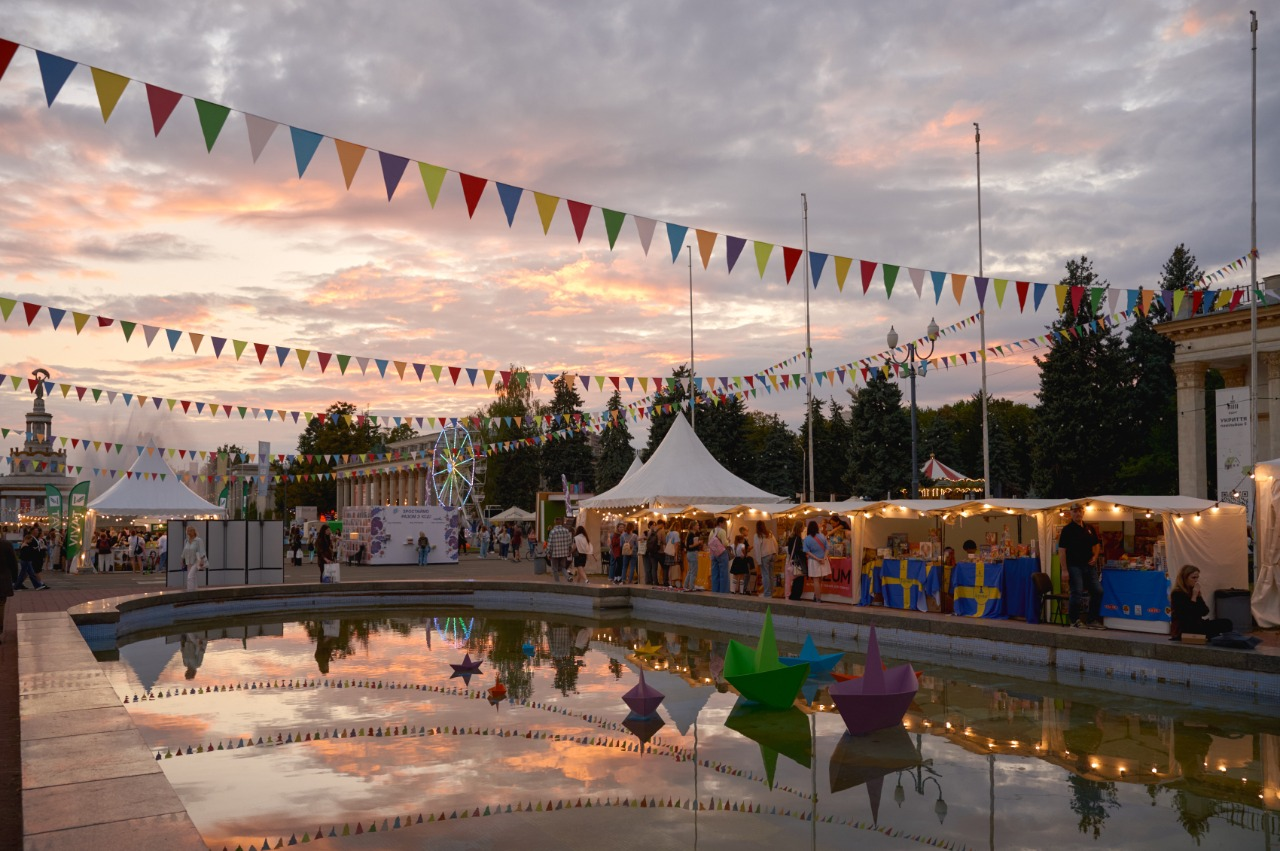 Павлюк, Jamala, Байдак, Астафʼєва та інші: гід фестивалем "Книжкова країна. Кольорова"