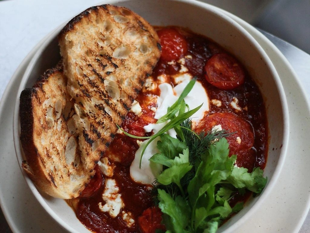 Де поснідати у Києві: добірка закладів з адресами, меню та цінами