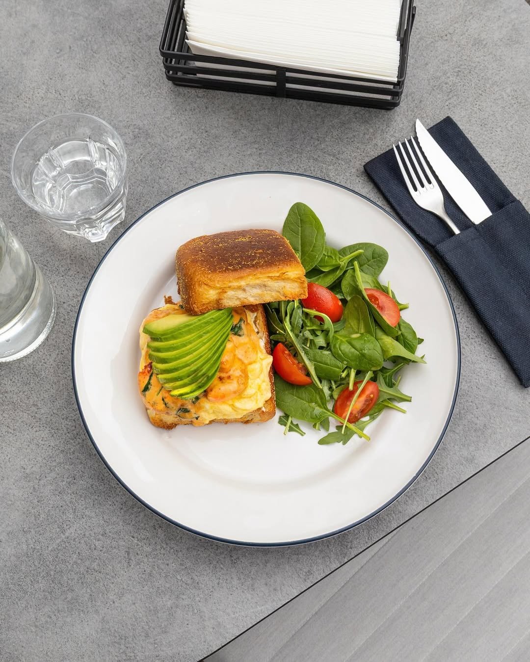 Де поснідати у Києві: добірка закладів з адресами, меню та цінами