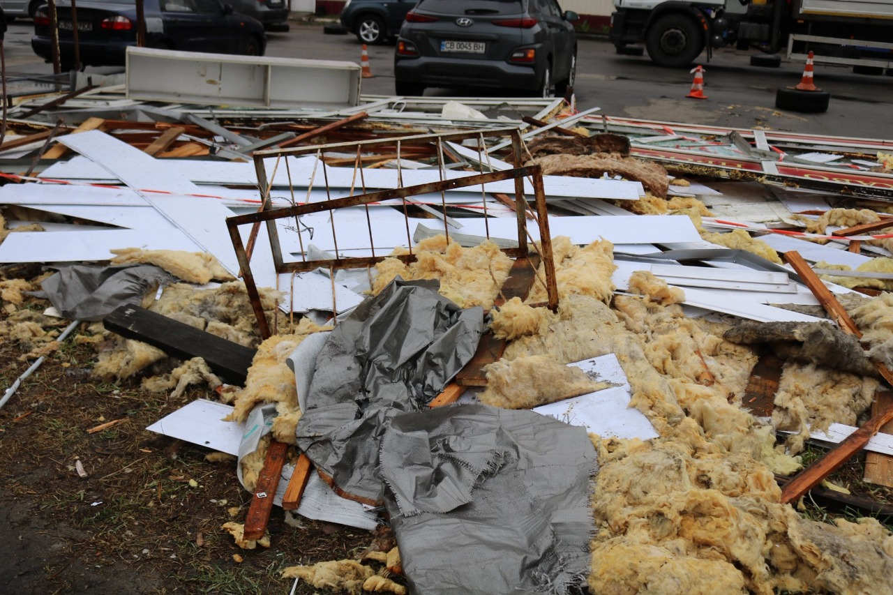 У кількох районах Києва демонтували МАФи і лавки стихійної торгівлі: фото