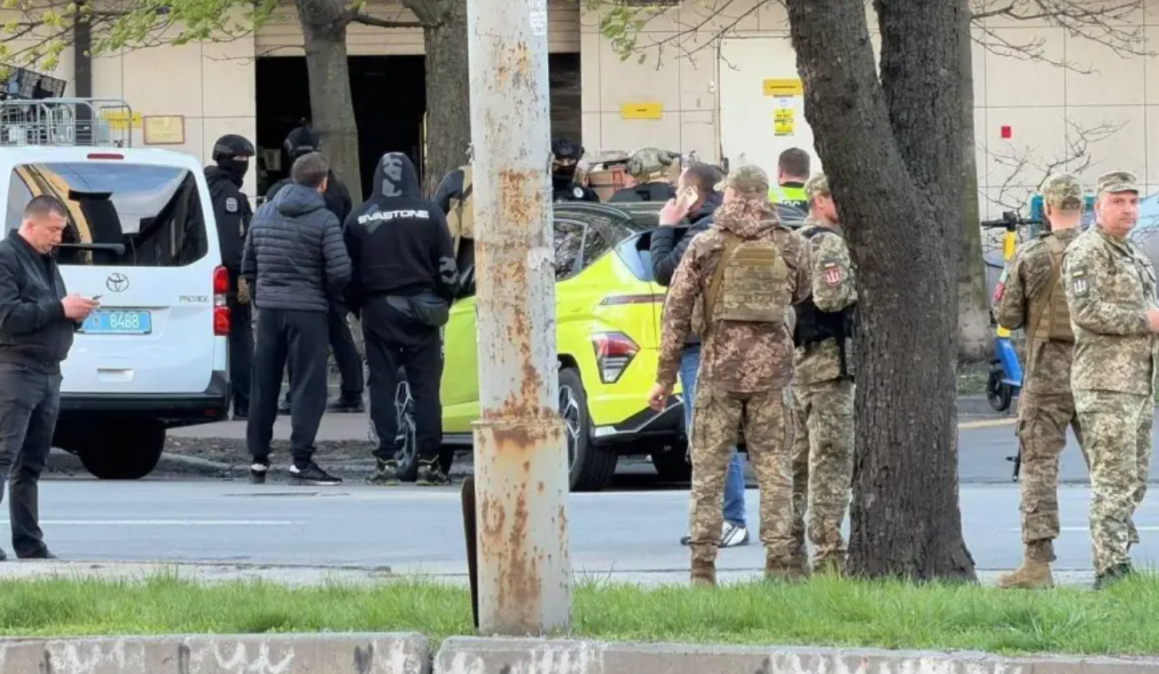 Стрілянину з шістьма загиблими у Києві розслідують як терористичний акт: що відомо