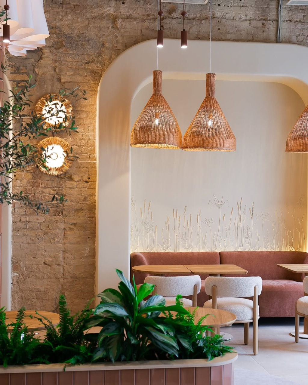 На Подолі у Києві запрацював новий заклад — сучасна пекарня-кухня ALTO: адреса, меню та ціни