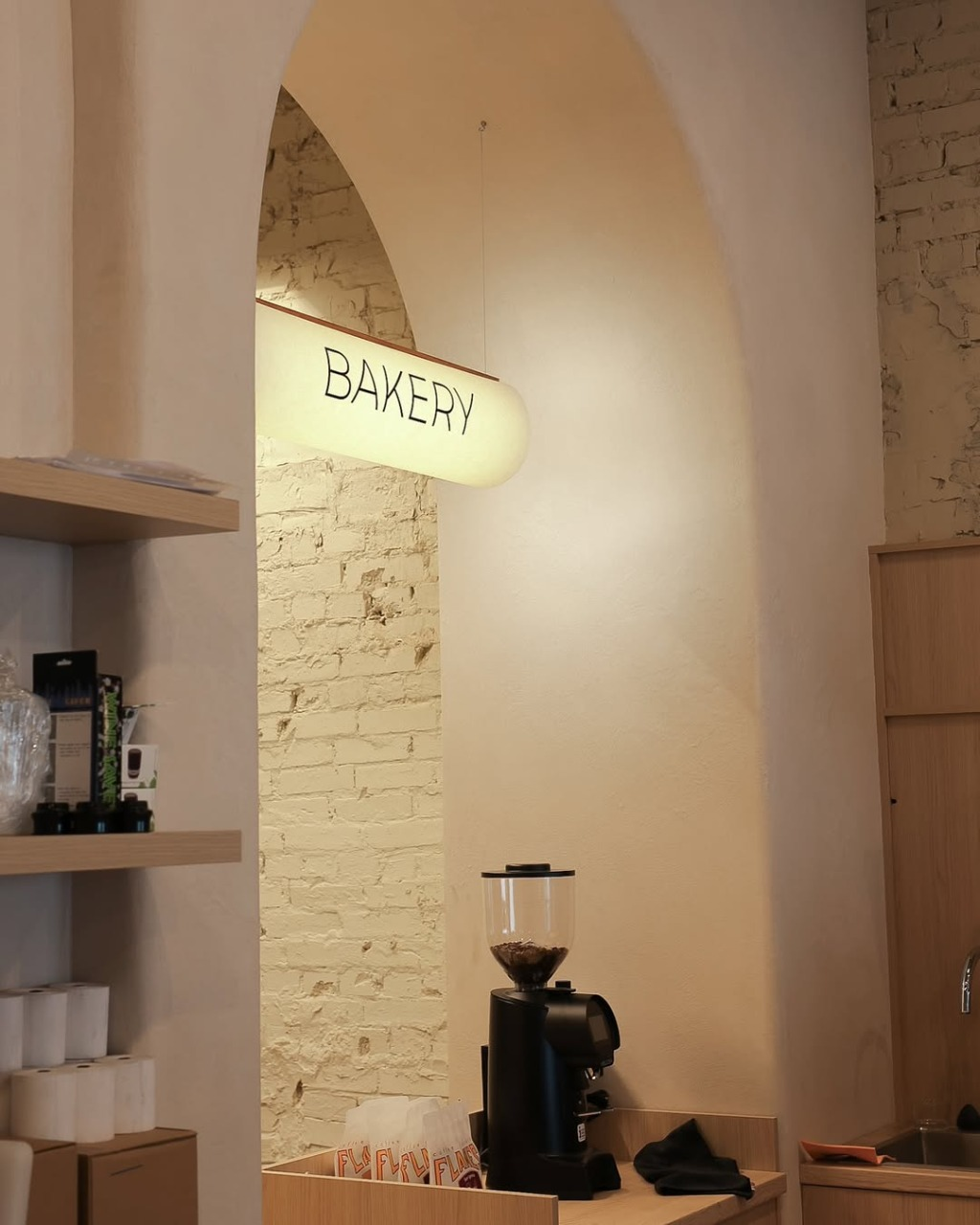 На Подолі у Києві запрацював новий заклад — сучасна пекарня-кухня ALTO: адреса, меню та ціни