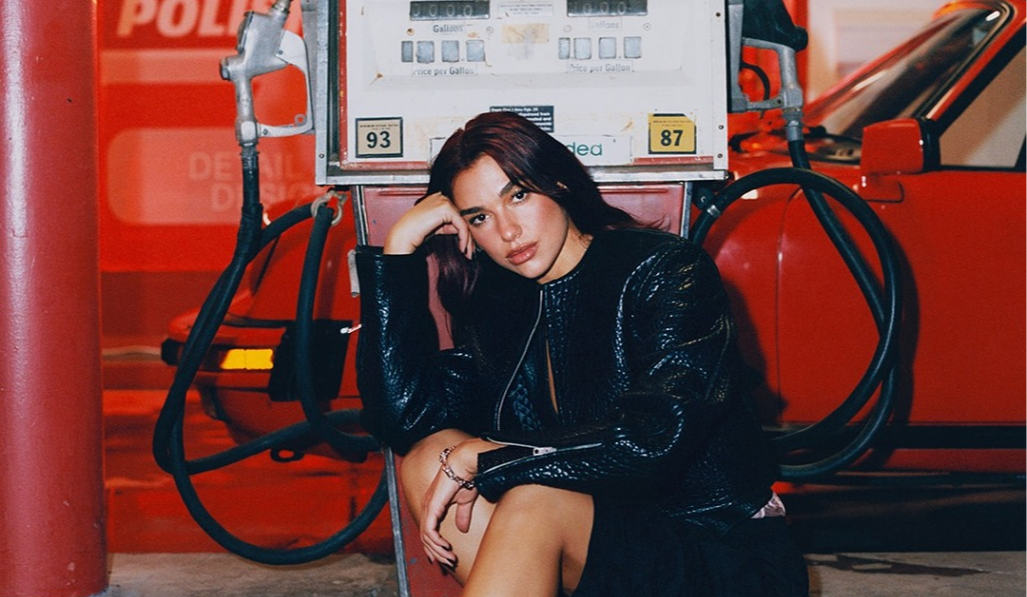 Дуа Ліпа допомогла купити пікап для Першого окремого медичного батальйону ЗСУ