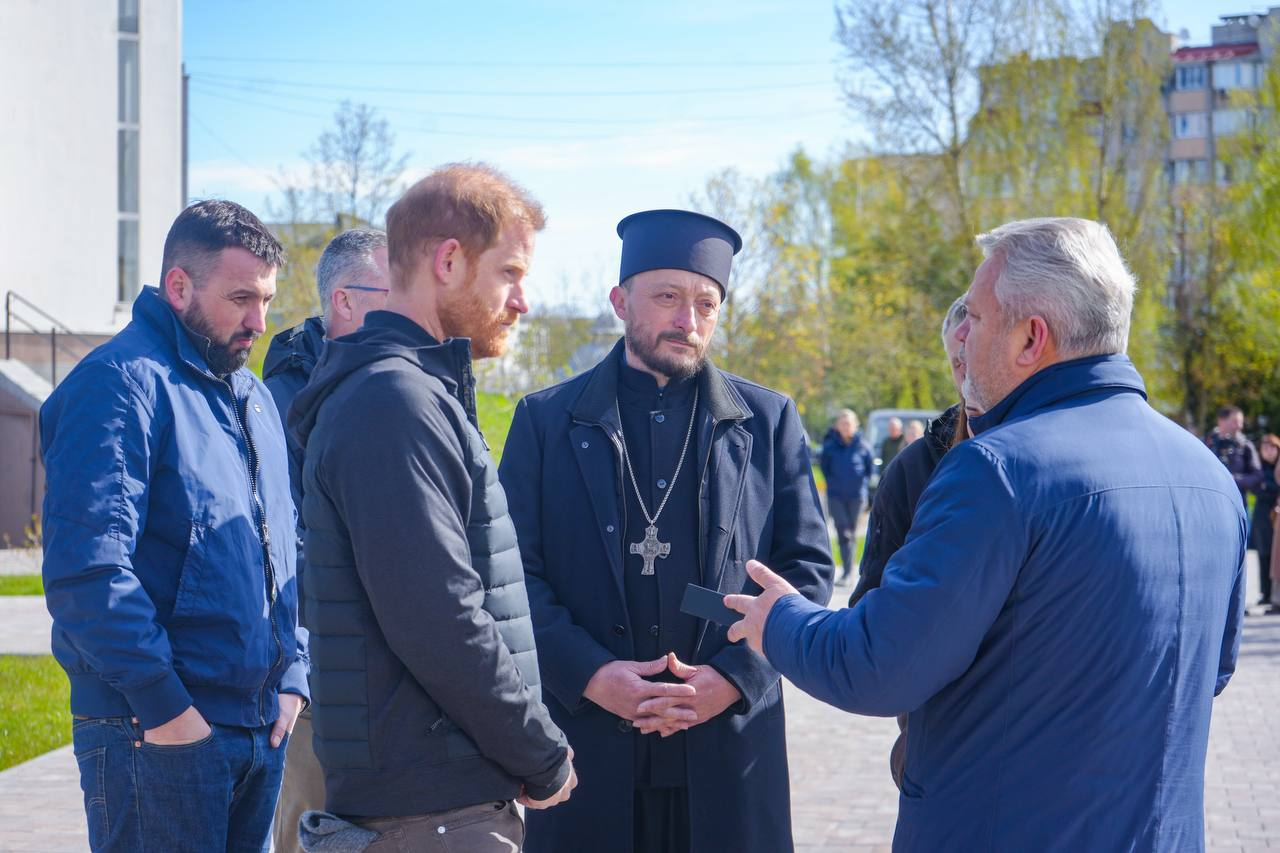 Принц Гаррі відвідав Бучу на Київщині: фото