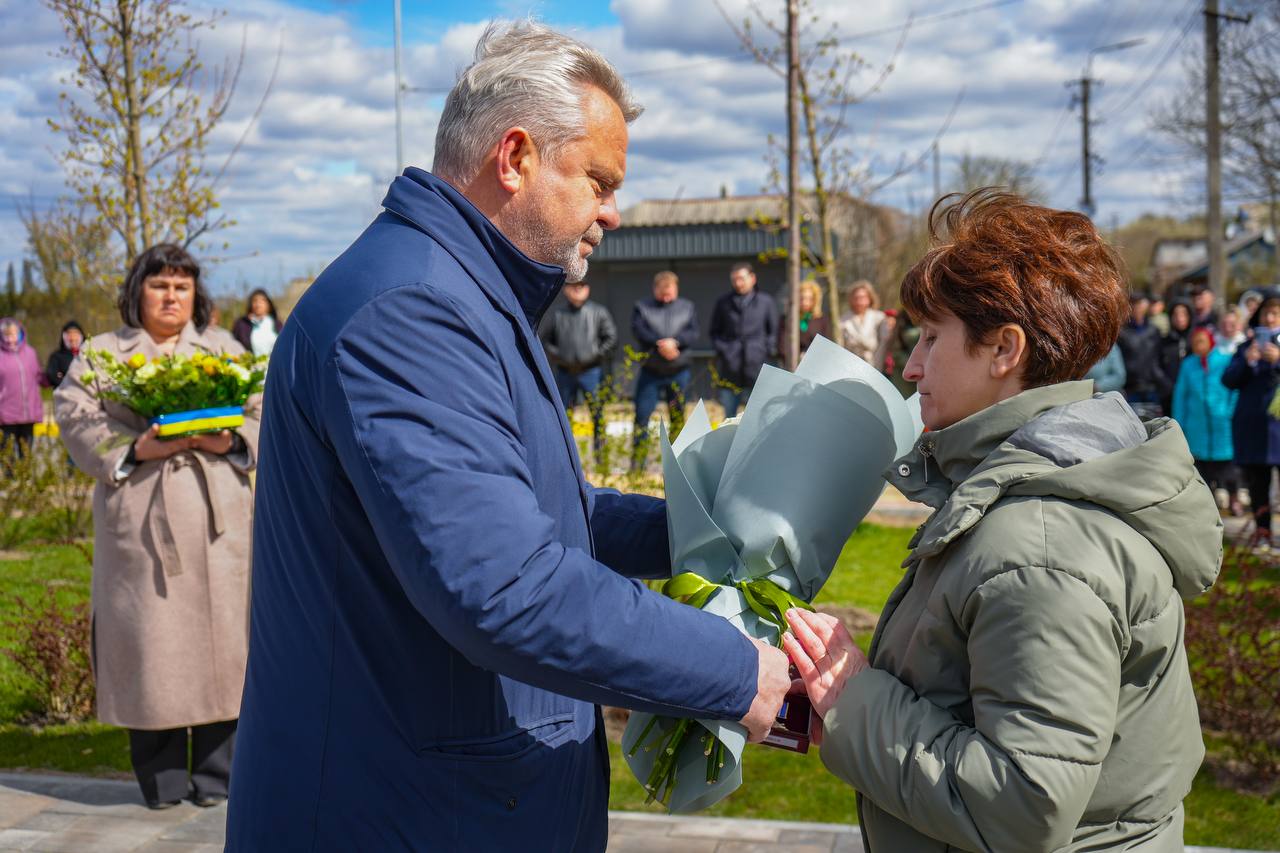 У Бабинцях на Київщині відкрили Монумент загиблим захисникам України: фото