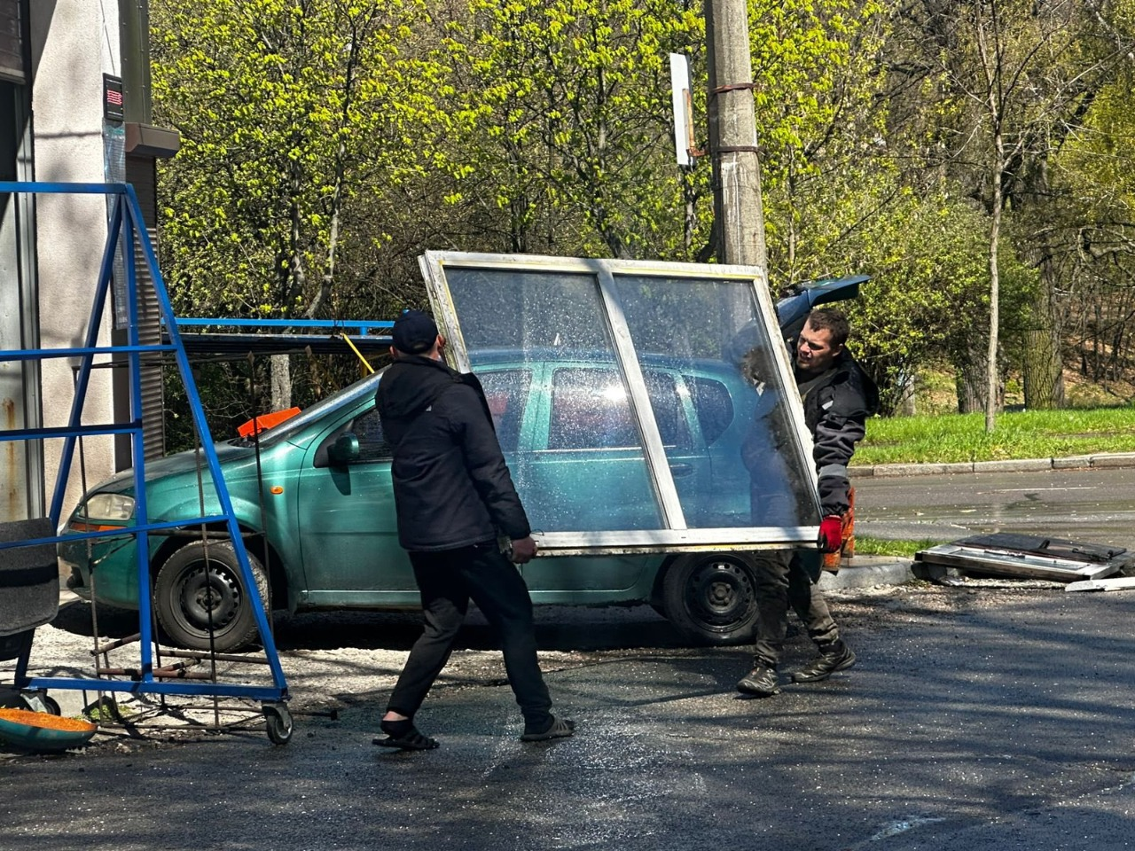 Понад 40 тимчасових споруд і МАФів демонтували у Києві за тиждень: фото