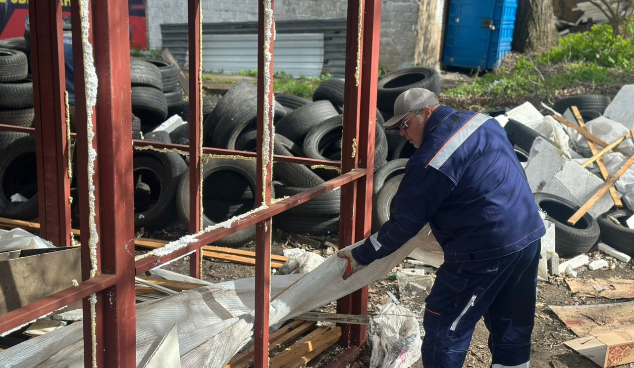 Понад 40 тимчасових споруд і МАФів демонтували у столиці за тиждень: фото