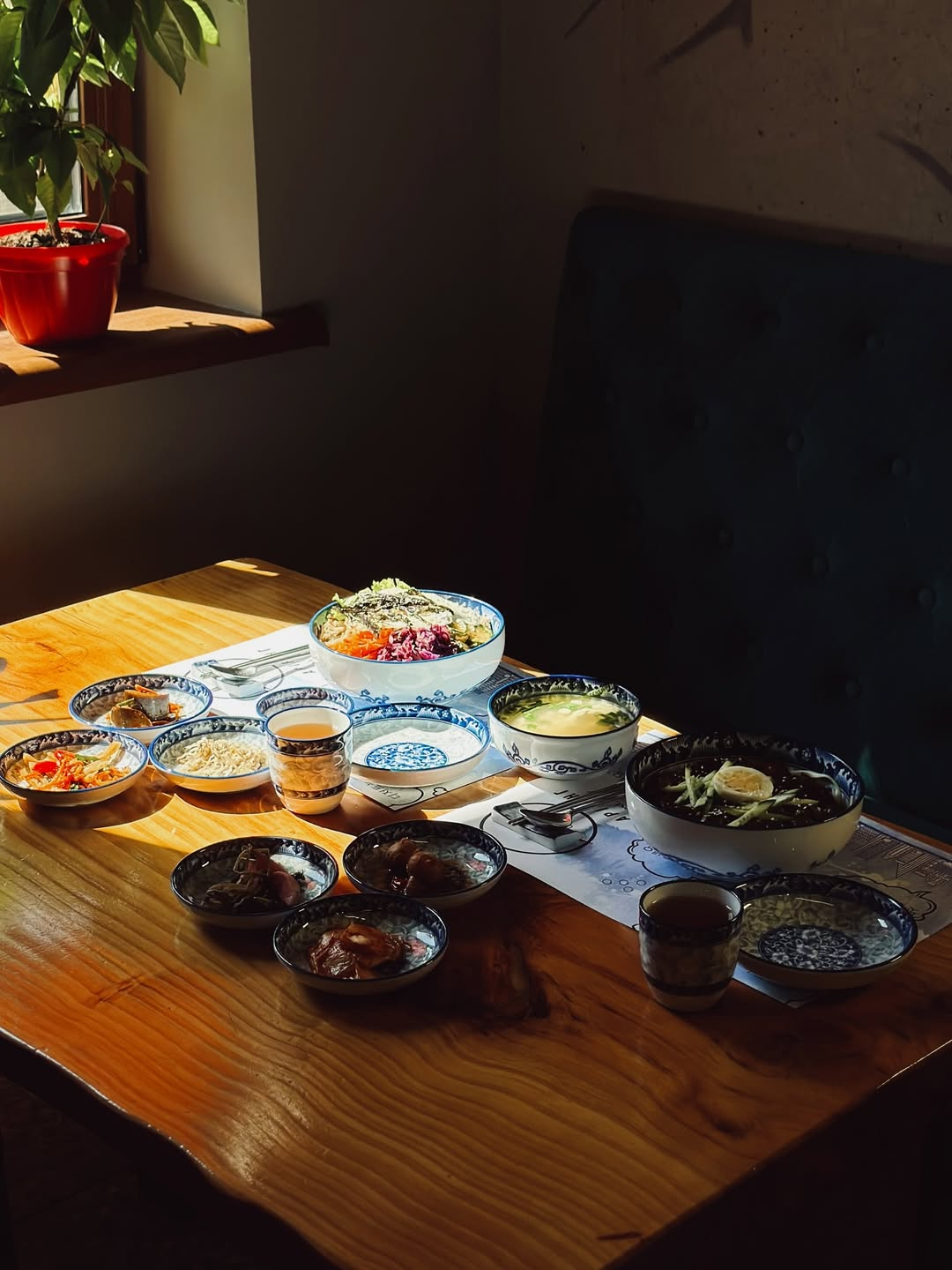 Кафе і ресторани Києва, де можна пообідати: адреси, меню та ціни