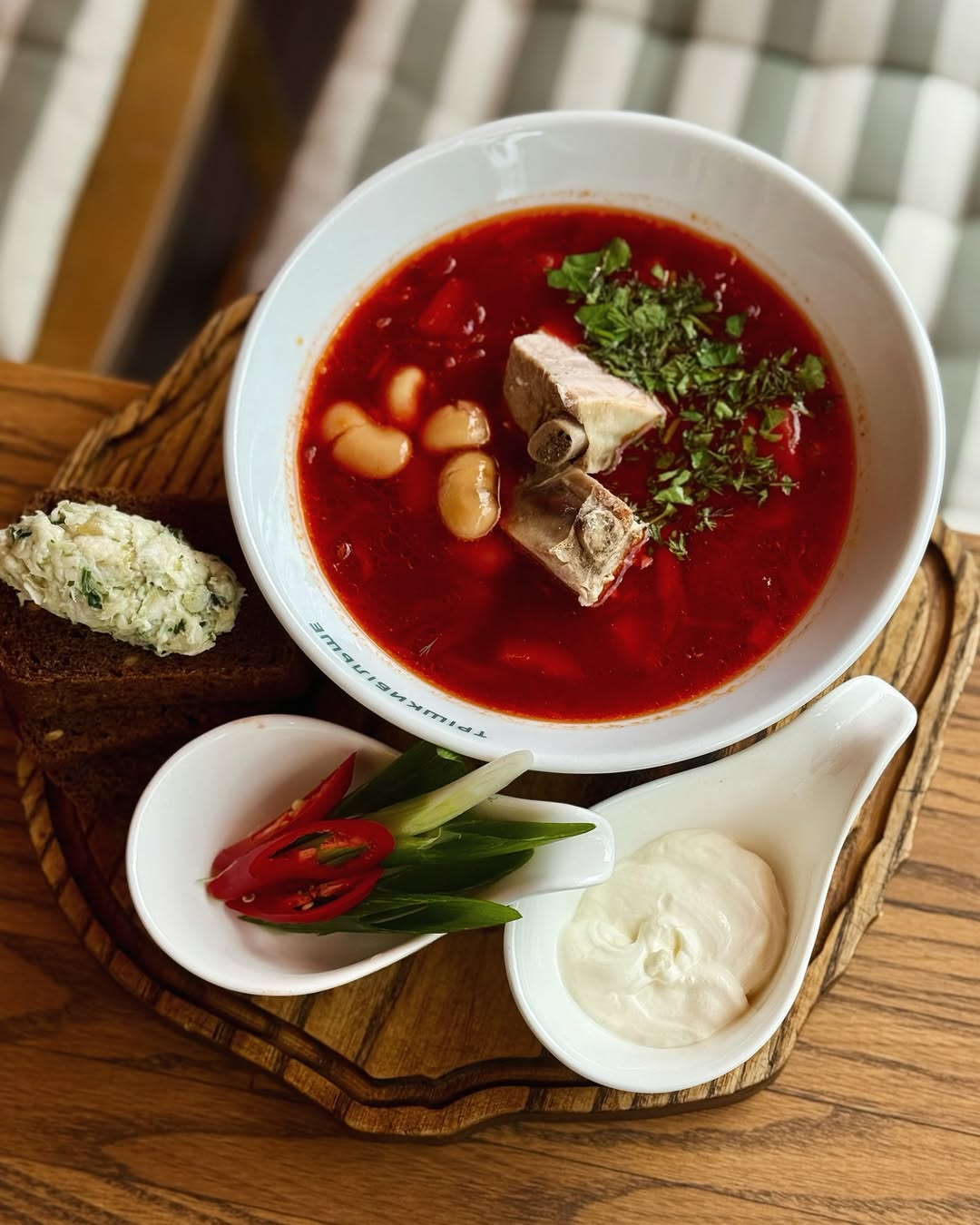 Кафе і ресторани Києва, де можна пообідати: адреси, меню та ціни