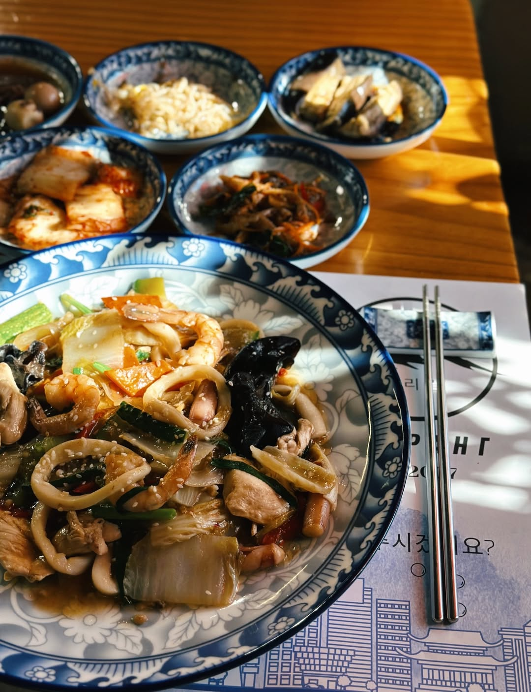 Кафе і ресторани Києва, де можна пообідати: адреси, меню та ціни