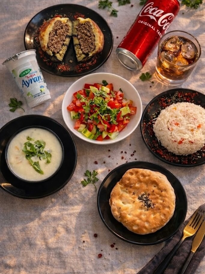 Кафе і ресторани Києва, де можна пообідати: адреси, меню та ціни