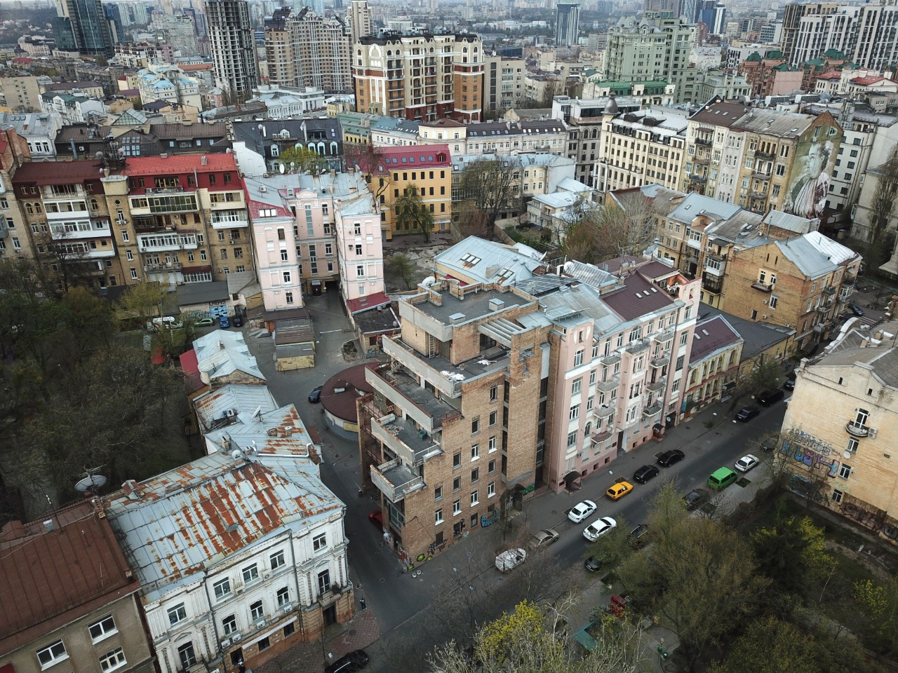 На Рейтарській у Києві відновлять поліклініку спілки письменників: що чекає на історичну будівлю