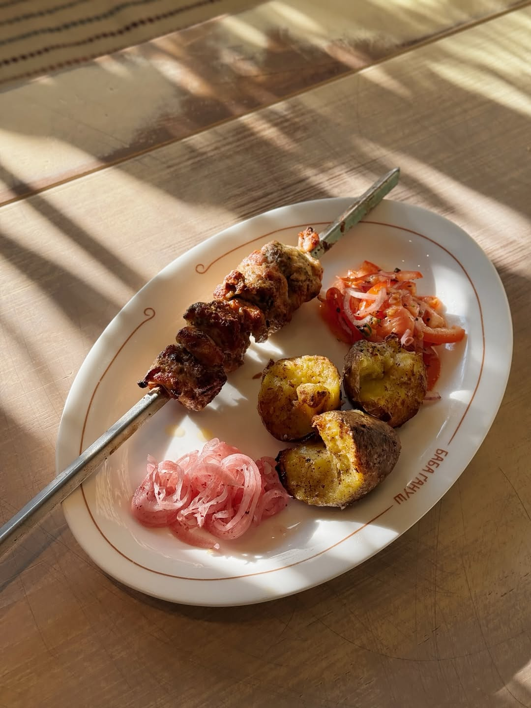 Кафе і ресторани Києва, де можна пообідати: адреси, меню та ціни