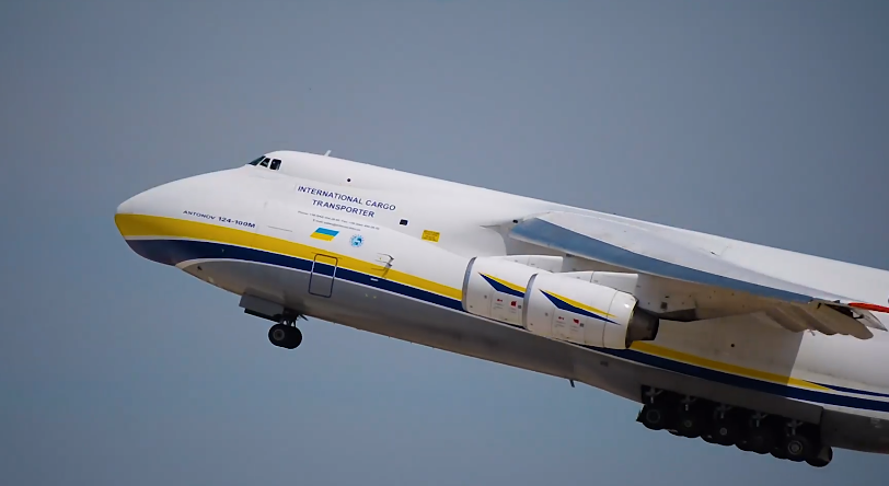 Український літак «Руслан» здійснив показовий політ на авіа-шоу у Туреччині (відео)