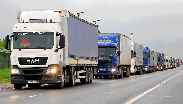 В столице ввели дневное ограничение движения грузовиков