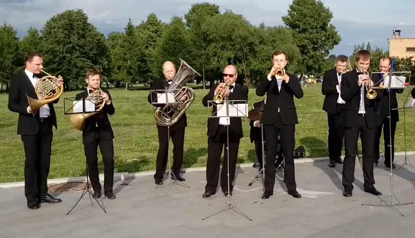 Киевлян приглашают в столичные парки на бесплатные концерты