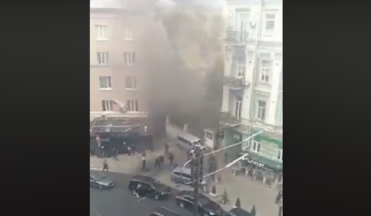 Возле офиса Медведчука в центре Киева произошел взрыв, — очевидцы (обновлено)