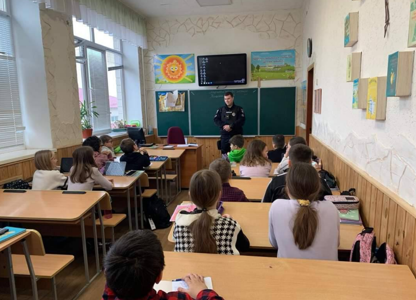  У 94 школах Київщини працюватимуть офіцери безпеки: де саме